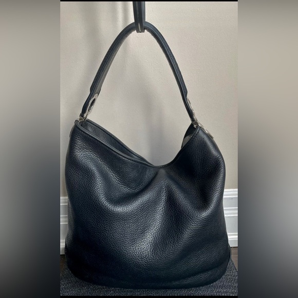 Authentic SALVATORE FERRAGAMO
Black Pebbled Leather Small Hobo Bag - Picture 3 of 5